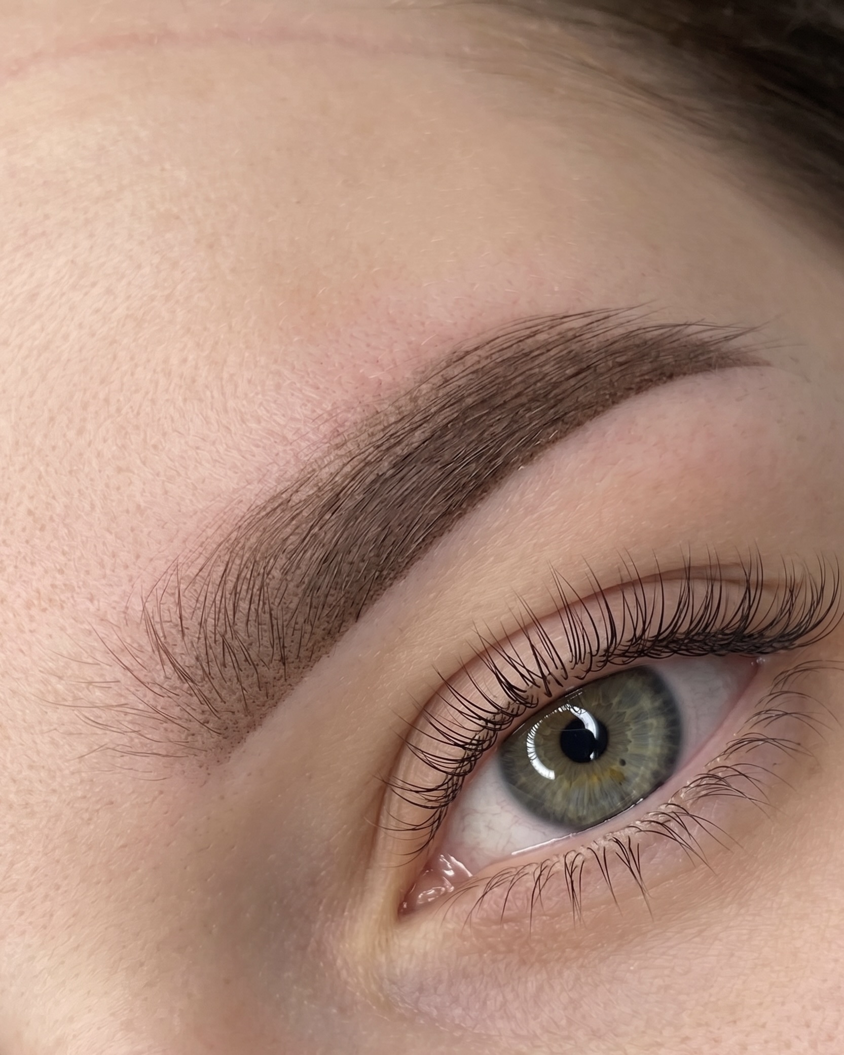 Powder Brows Frankfurt ausgeheilt